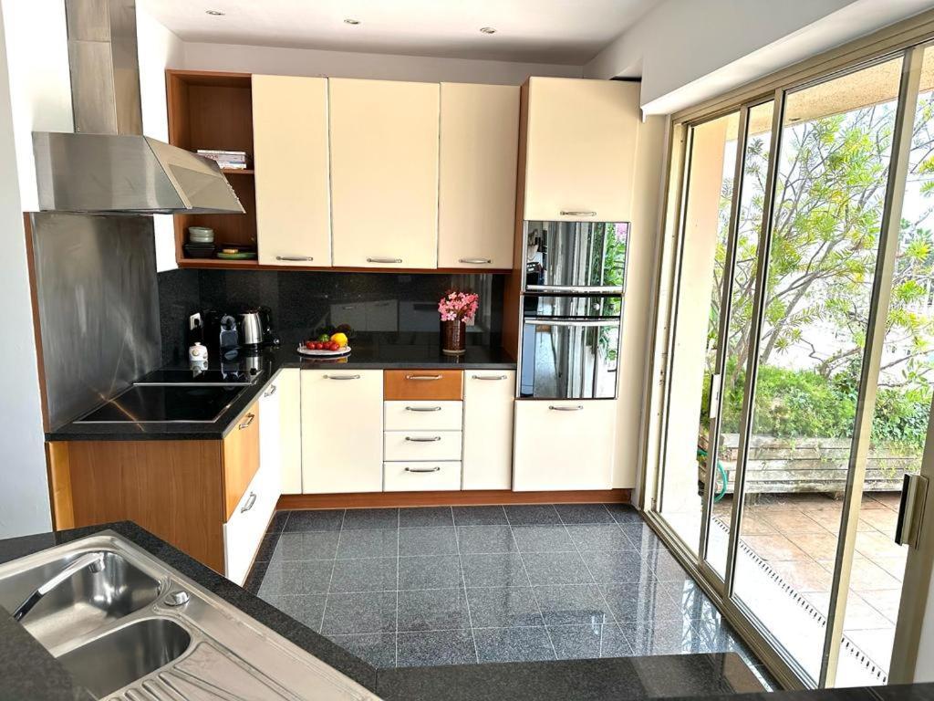 Apartamento Panoramic Sea View Penthouse With Jacuzzi And 450 Sqm Terrace Antibes Exterior foto