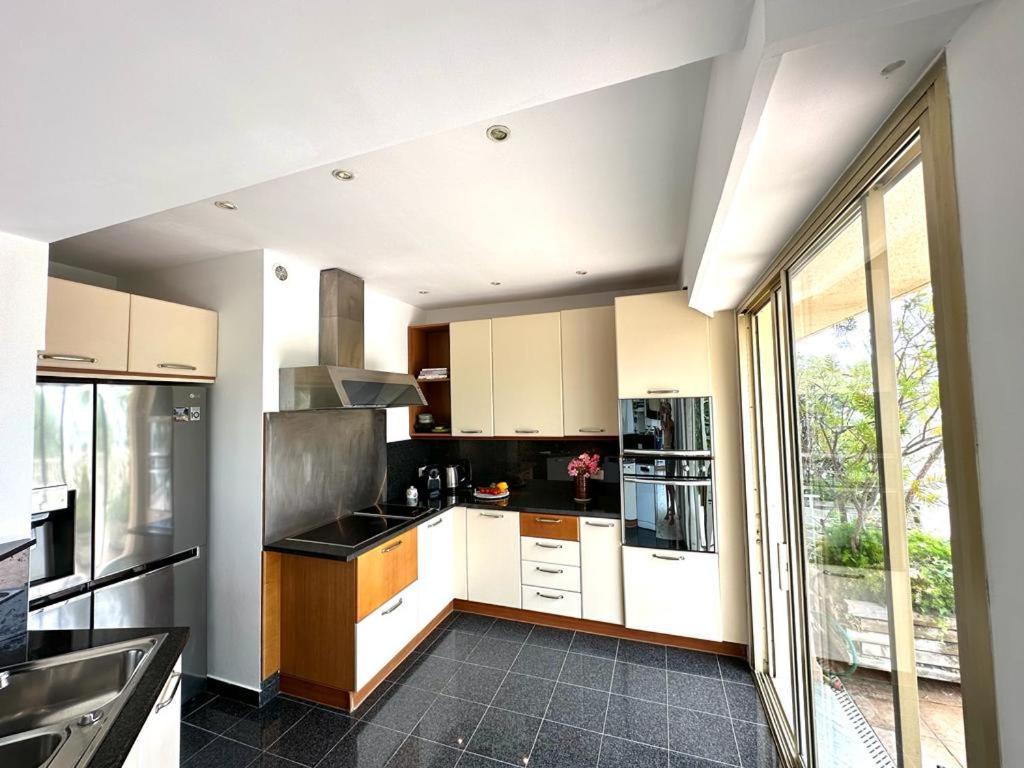 Apartamento Panoramic Sea View Penthouse With Jacuzzi And 450 Sqm Terrace Antibes Exterior foto